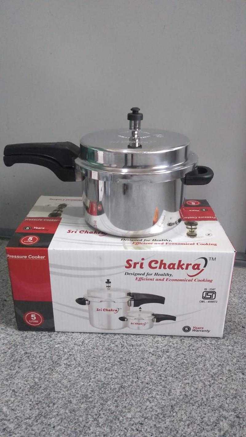 Sri Chakra 5 L Aluminium Without Induction Base Pressure Cooker (1.8 kg,  Outer Lid, Silver, Regular / Basic) Set Of 6 | Udaan - B2B Buying for  Retailers