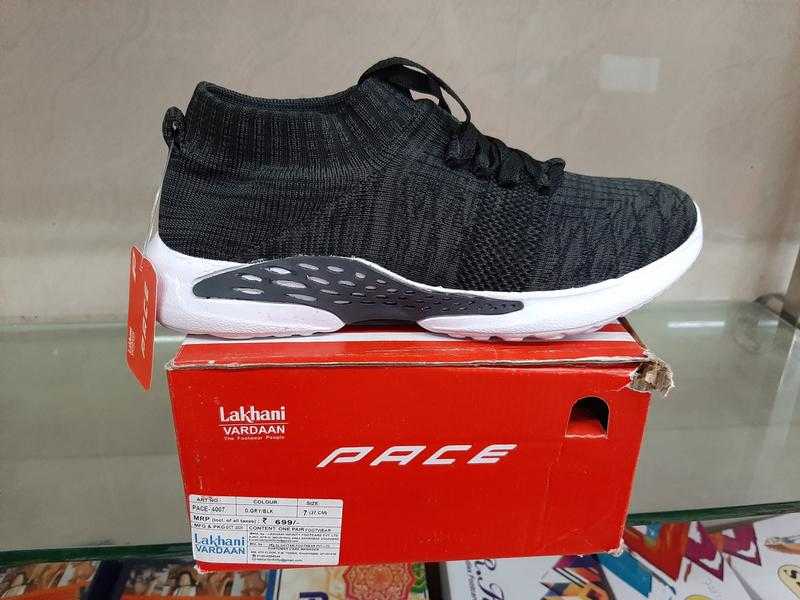 lakhani pace shoes price