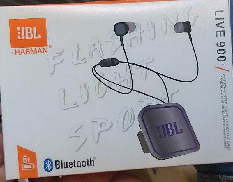 Jbl cheap live 900