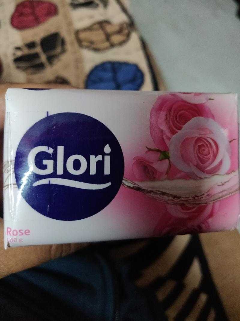 Glori . Rose Soap 100 gm Pack of 4 Set Of 3 MRP 64.00 Rs