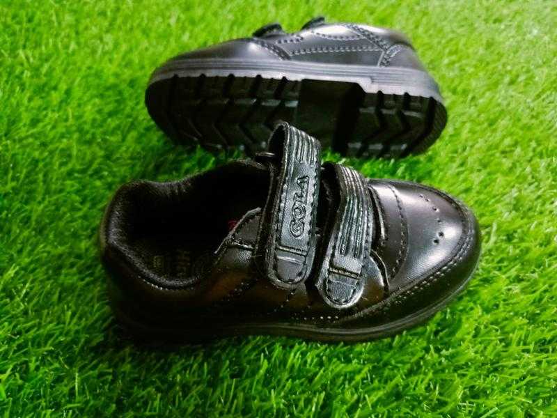 Hitway school shoes top