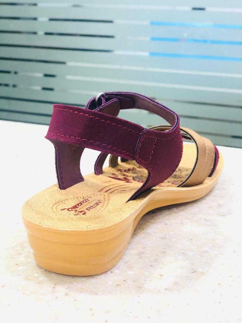Pu hotsell sandal price