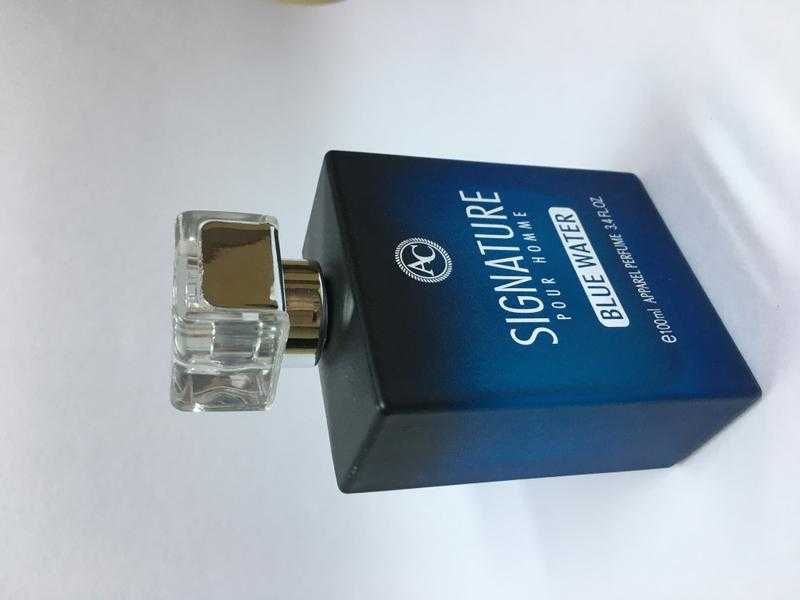 Signature blue perfume deals