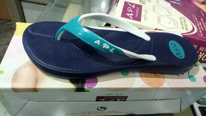 Apl outlet flip flops