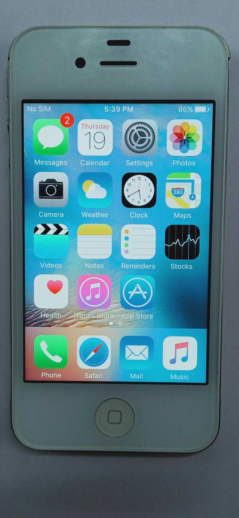 Iphone 4s white price sale