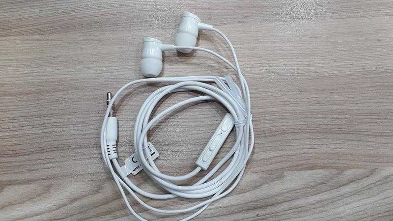NEW UNIX UNIVERSAL WIRE EARPHONES J2 HEAVY MUSIC BASS DYNAMIC BASS