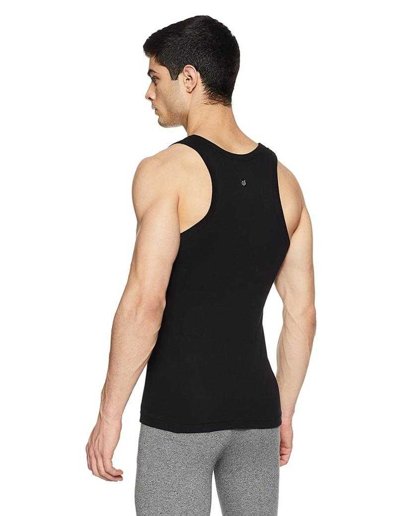 Macroman vest store