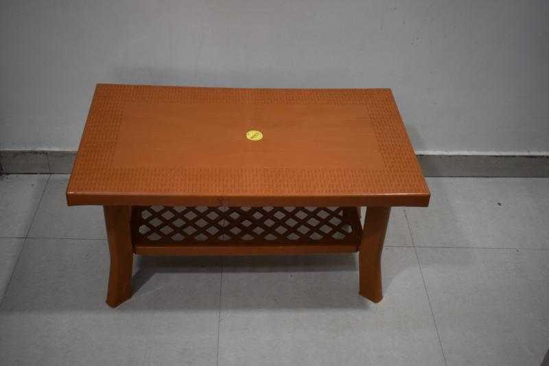 Supreme 2025 tea table