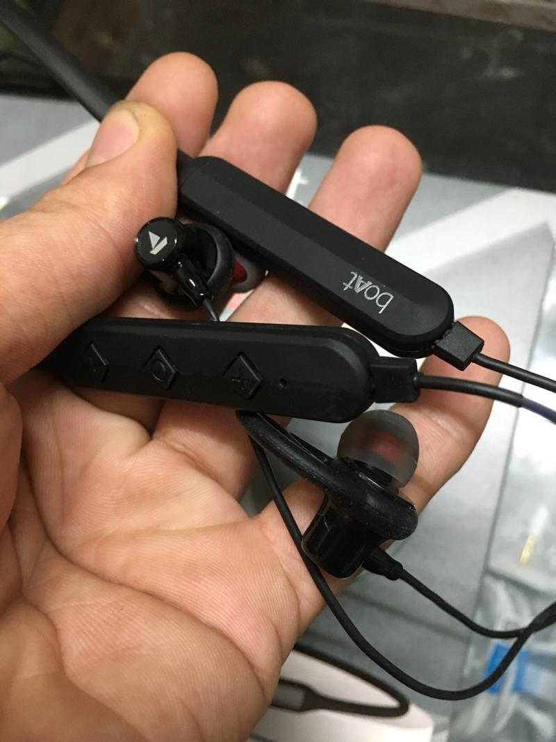 Boat Rockerz 335 Wireless Bluetooth In the Ear With mic Yes