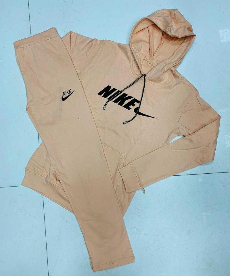Sweat nike store vintage beige
