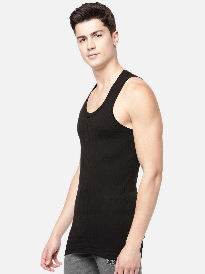 Macroman vest 2025