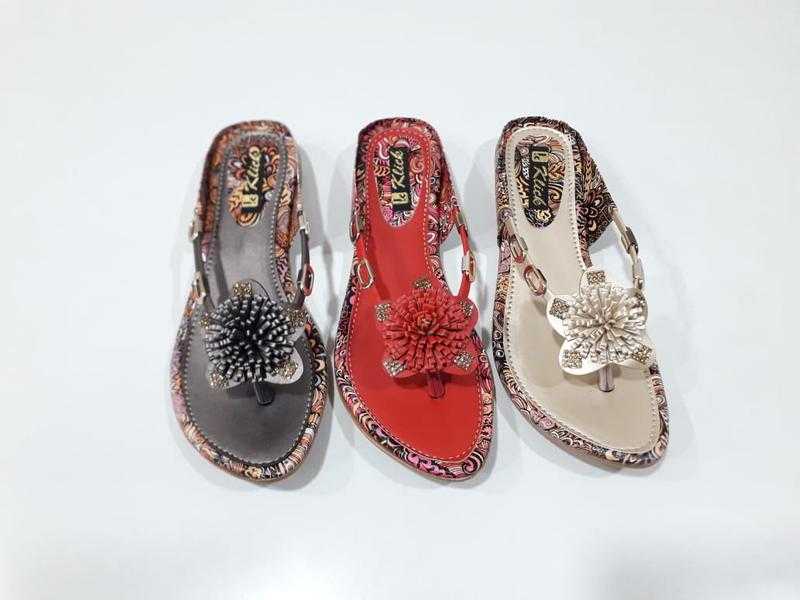 New ladies discount fancy chappal