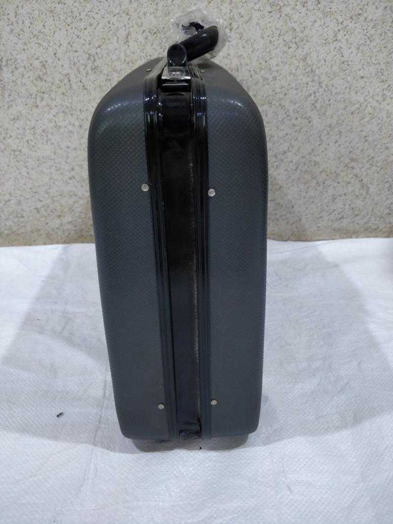 Everest Hard Body Suitcase and Trolley Bag Set of 1 Black