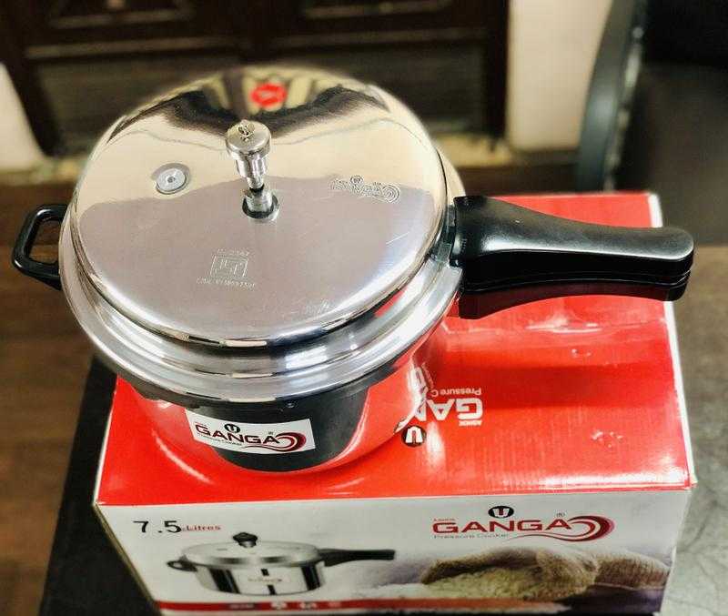 Ashok Ganga OuterLid 7.5Ltr ISI Marked Aluminum pressure Cooker