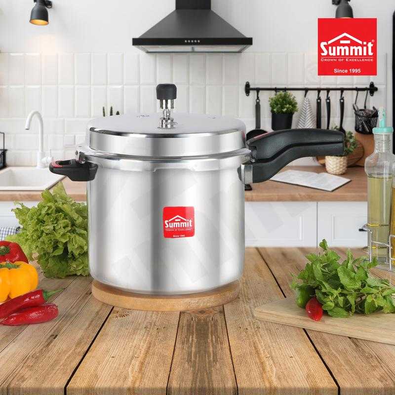 Summit Supreme 10 L Aluminium Without Induction Base Pressure