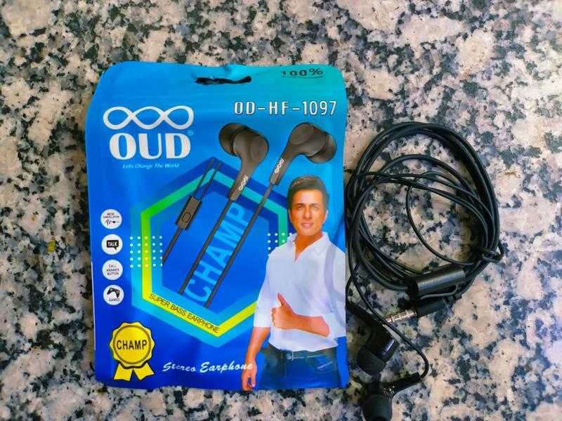 OUD OD HF 1097 Wired In the Ear With mic Yes Black Udaan