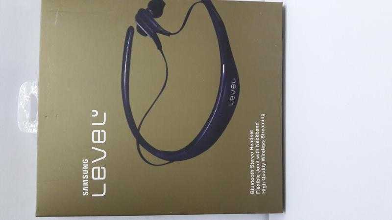 Samsung Level U Wireless Bluetooth In the Ear Black White