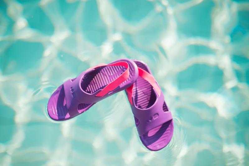 Decathlon sales claquette nike
