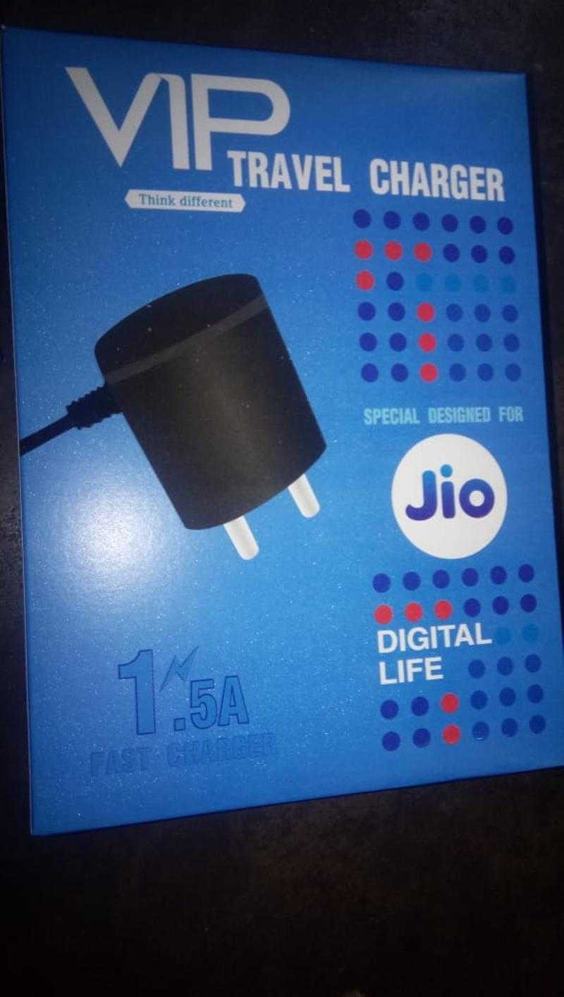VIP LYF JIO 1.5Amp Travel Charger With Box Packing 6 Month