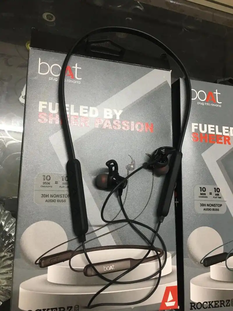 Boat Rockerz 335 Wireless Bluetooth In the Ear With mic Yes