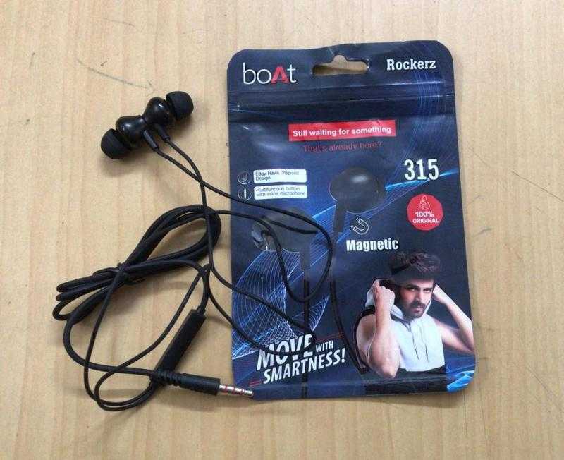 Boat 315 Wired In the Ear With mic Yes Active Black Udaan