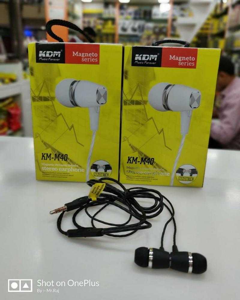 KDM KM M40 Wired In the Ear With mic No White Udaan B2B